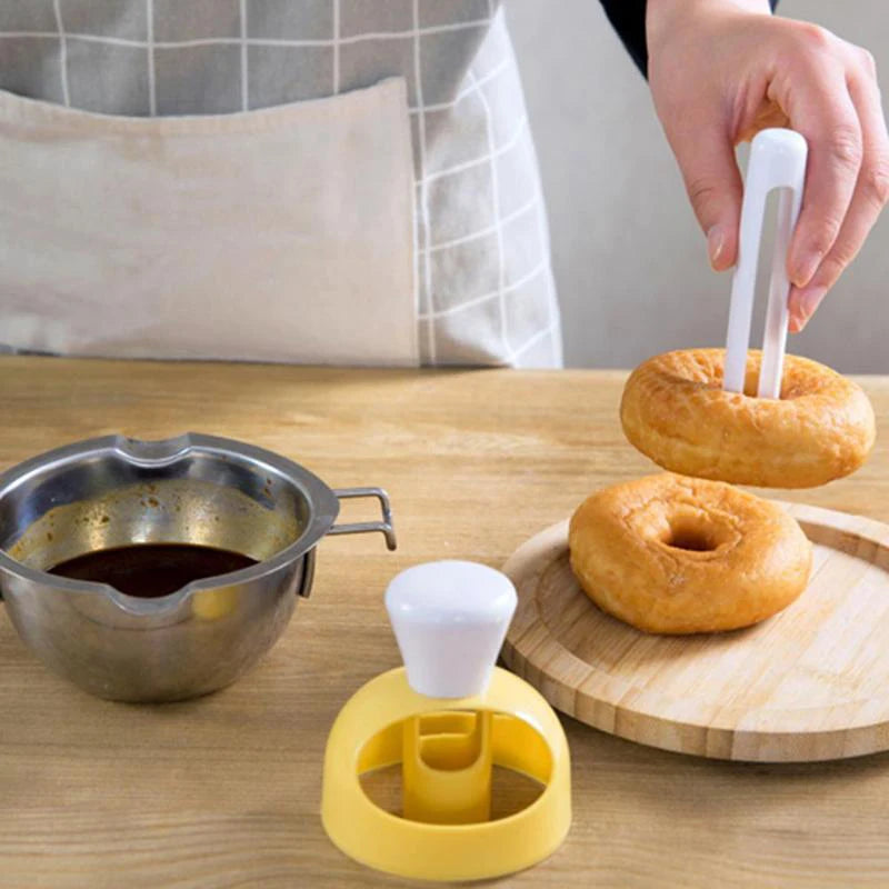 Creative Kitchen Accessories Gadgets Donut Mold Cutter Food Desserts Maker Supplies Kitchen Cooking Decorating Tools cocina Bak.